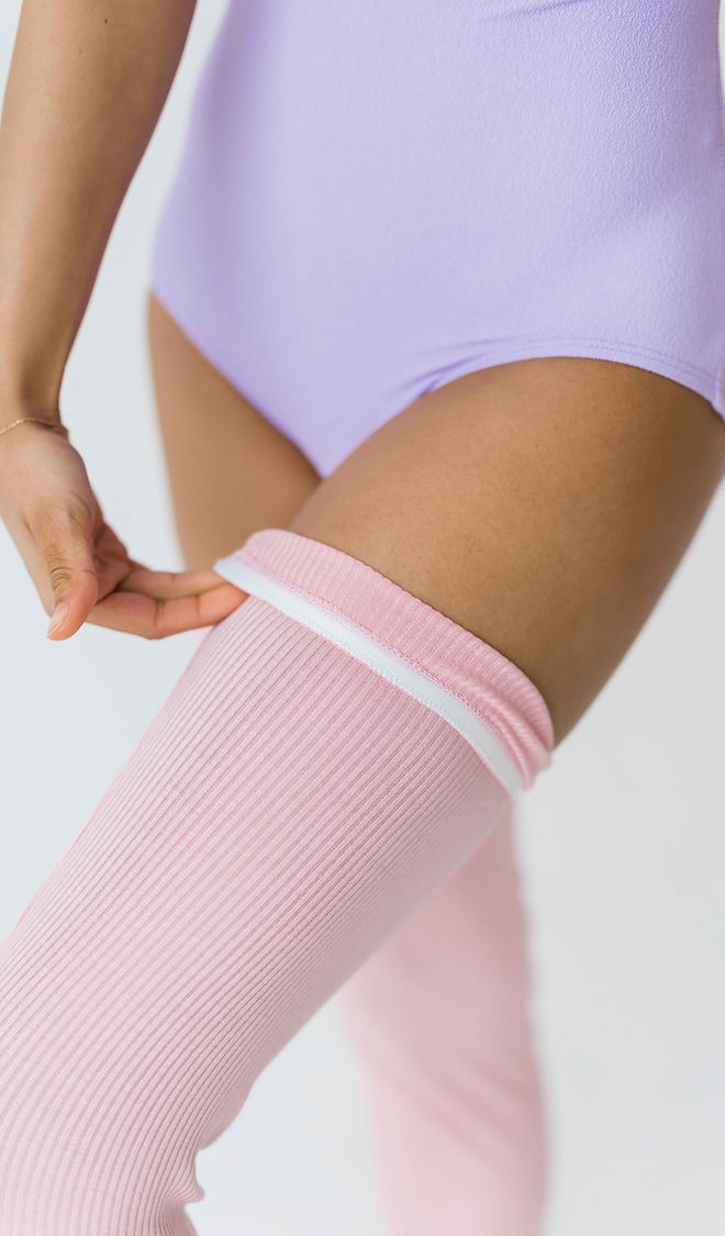 【elfelfelf archives】25ss STRIPE BACK HOLE LEG WARMER DHgate.com:Feet and Leg Warmers: Stripe Knitted Leg Warmer
