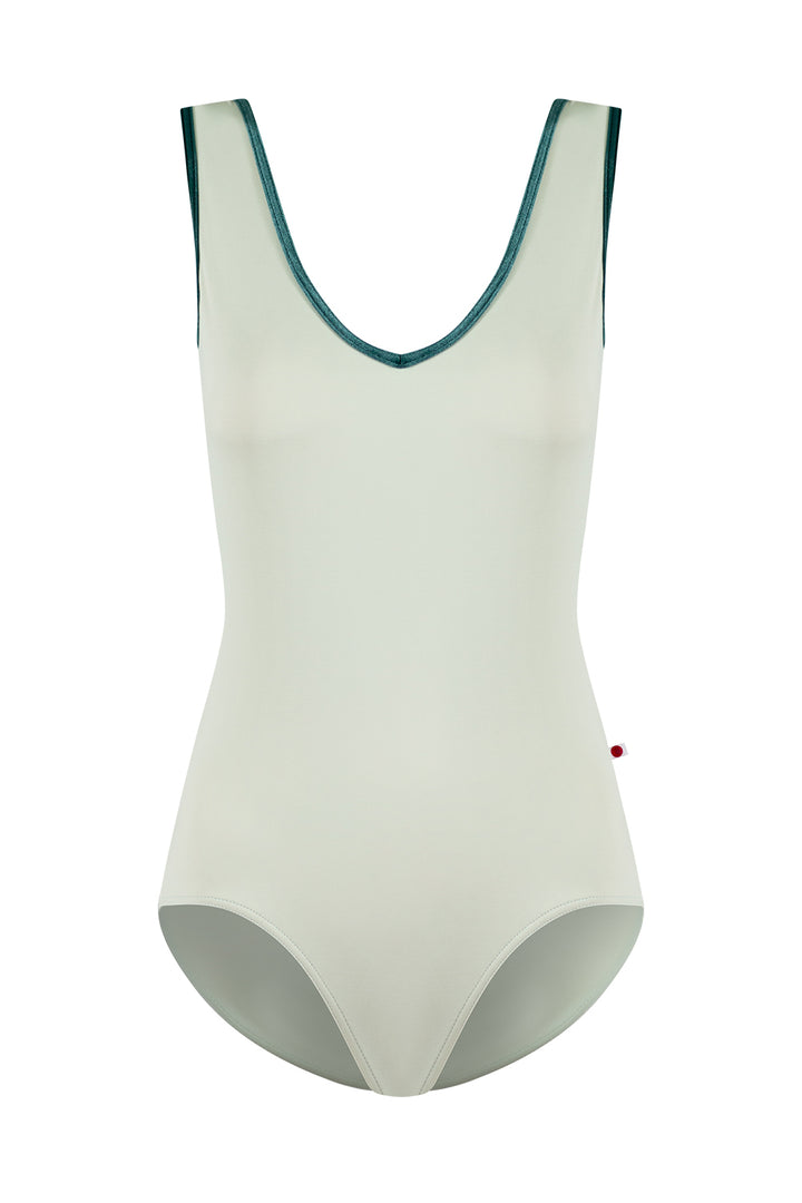 中古品YUMIKO Gina leotard 黒L 中古品YUMIKO Gina leotard 黒L Gina Leotard – Attitude Dance